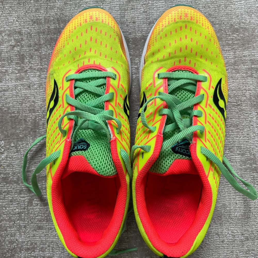 Saucony Ride 13 Running shoes Youth size 4.5M